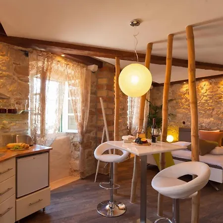 Apartment Where Tradition Meet Trends Kastela